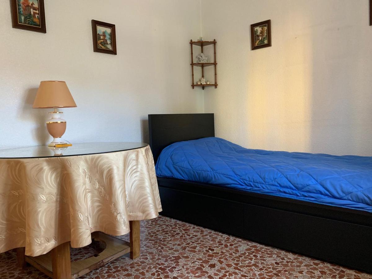Apartments Plaza De Las Escuelas อาลิกันเต ภายนอก รูปภาพ