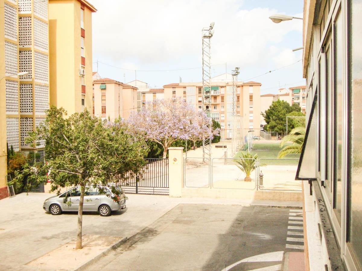 Apartments Plaza De Las Escuelas อาลิกันเต ภายนอก รูปภาพ